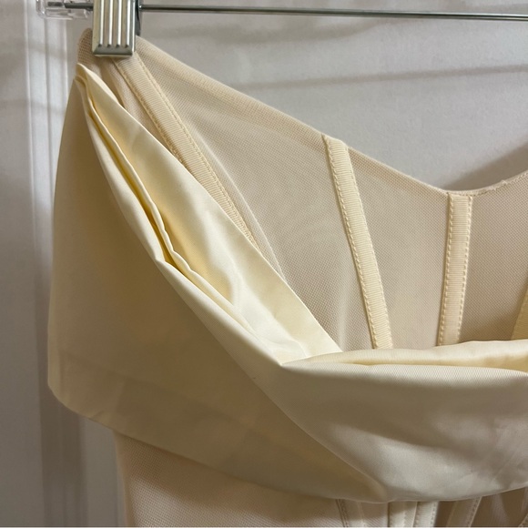 Hailee Bustier Top - Picture 5 of 14